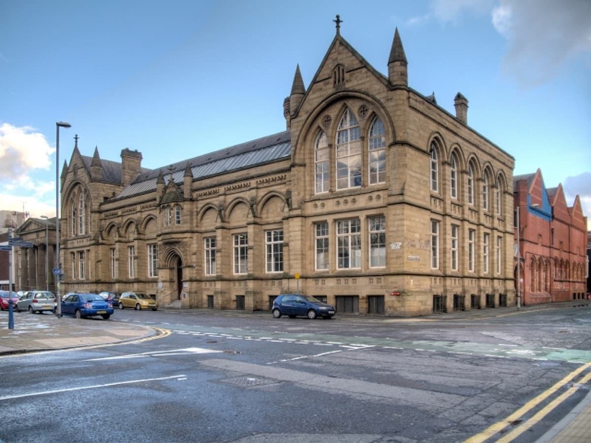 Manchester Metropolitan University kampüsünden bir görünüm